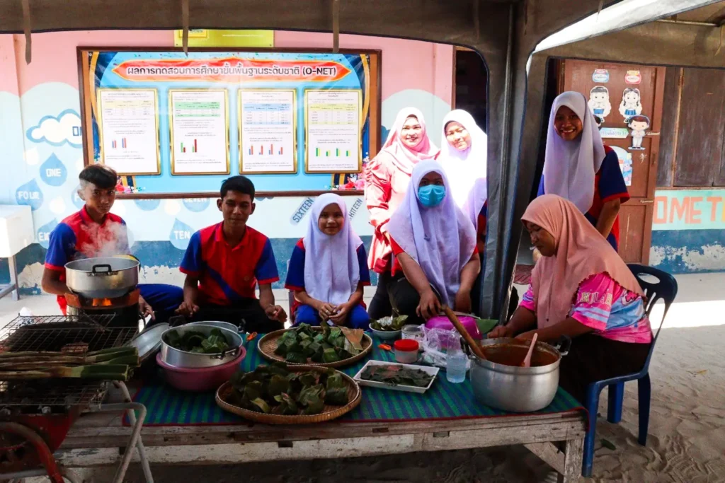 LINE_ALBUM_เกาะบูโหลน_250303_19